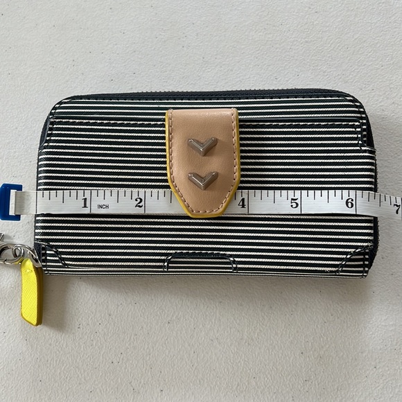 STELLA&DOT Madison tech wallet wristlet, navy/white stripe - Picture 7 of 8